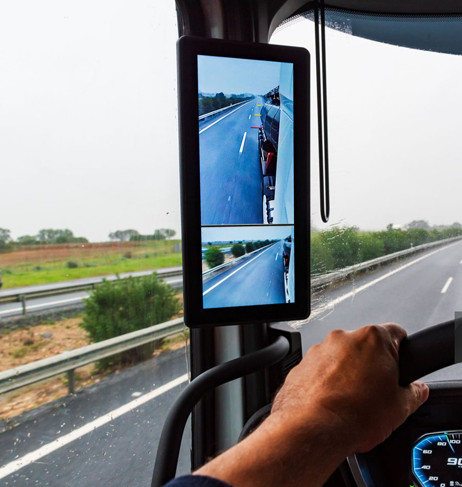 Nicht alle sehen die Entwicklung positiv. In wirtschaftsliberalen und EU-kritischen Medien wird die Häufung an Pflicht-Assistenzsystemen als zunehmende Bevormundung der Autofahrer kritisiert, verbunden mit Verweisen auf ständige Warntöne und Eingriffe der Systeme im Alltag.
