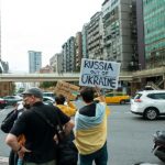 EU verlängert Russland-Sanktionen – Trump und Selenskyj suchen nach einem Weg zur Deeskalation